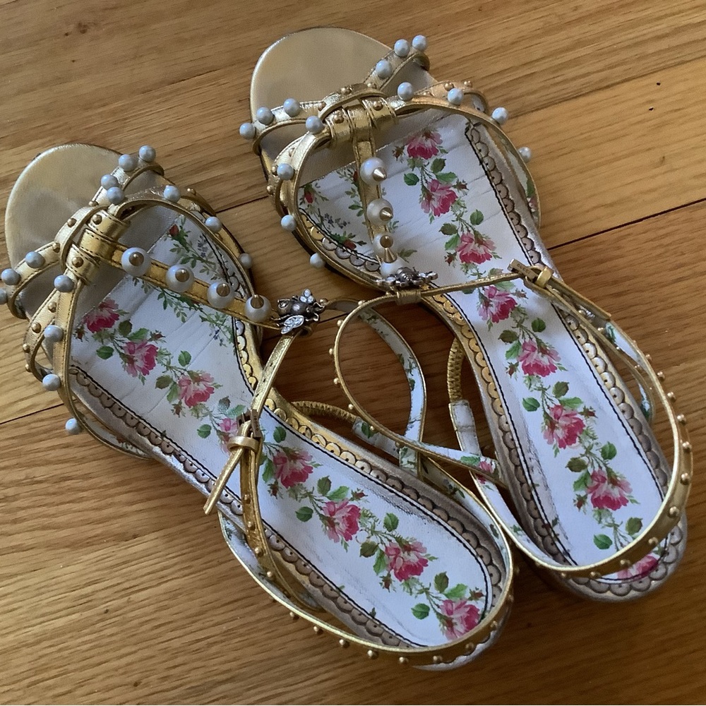 Gucci Regina Pearl and Bee Strappy Sandals